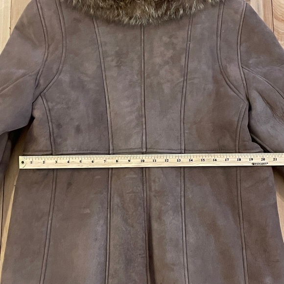 Vintage 1970s Luxurious Lanvin Deep Taupe Fur Collar Suede Coat - Size 14 - Picture 14 of 16